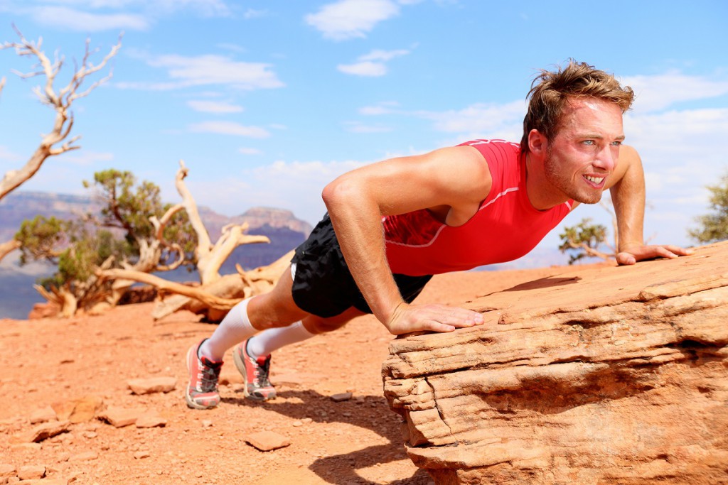 Krafttraining macht auch im Freien Spaß. (c) Bigstockphoto ID 73310722 | maridav